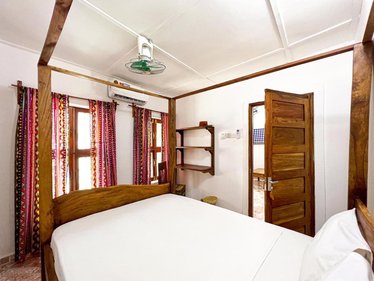 Shoki Shoki Guest House Zanzibar Bagian luar foto