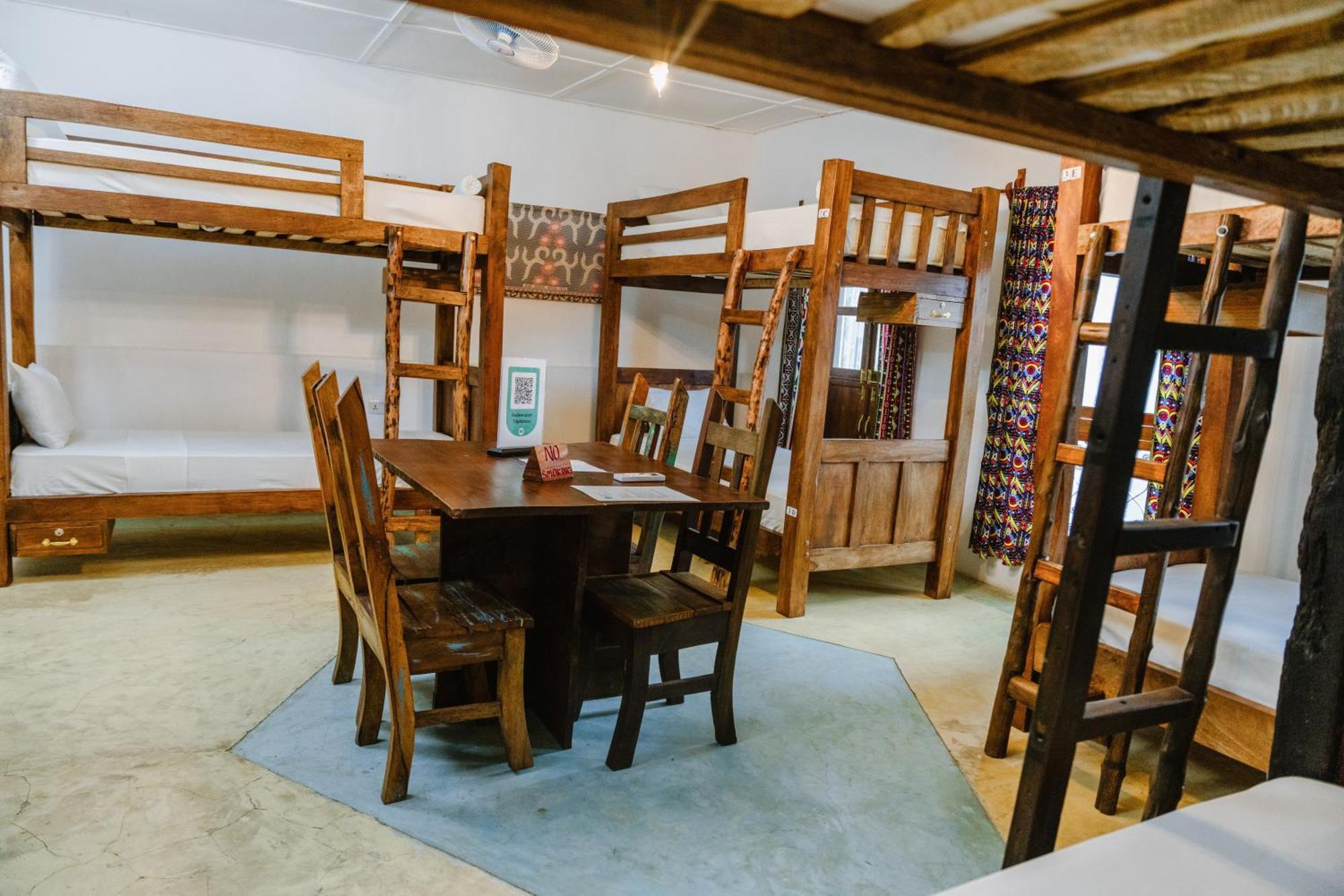 Shoki Shoki Guest House Zanzibar Bagian luar foto
